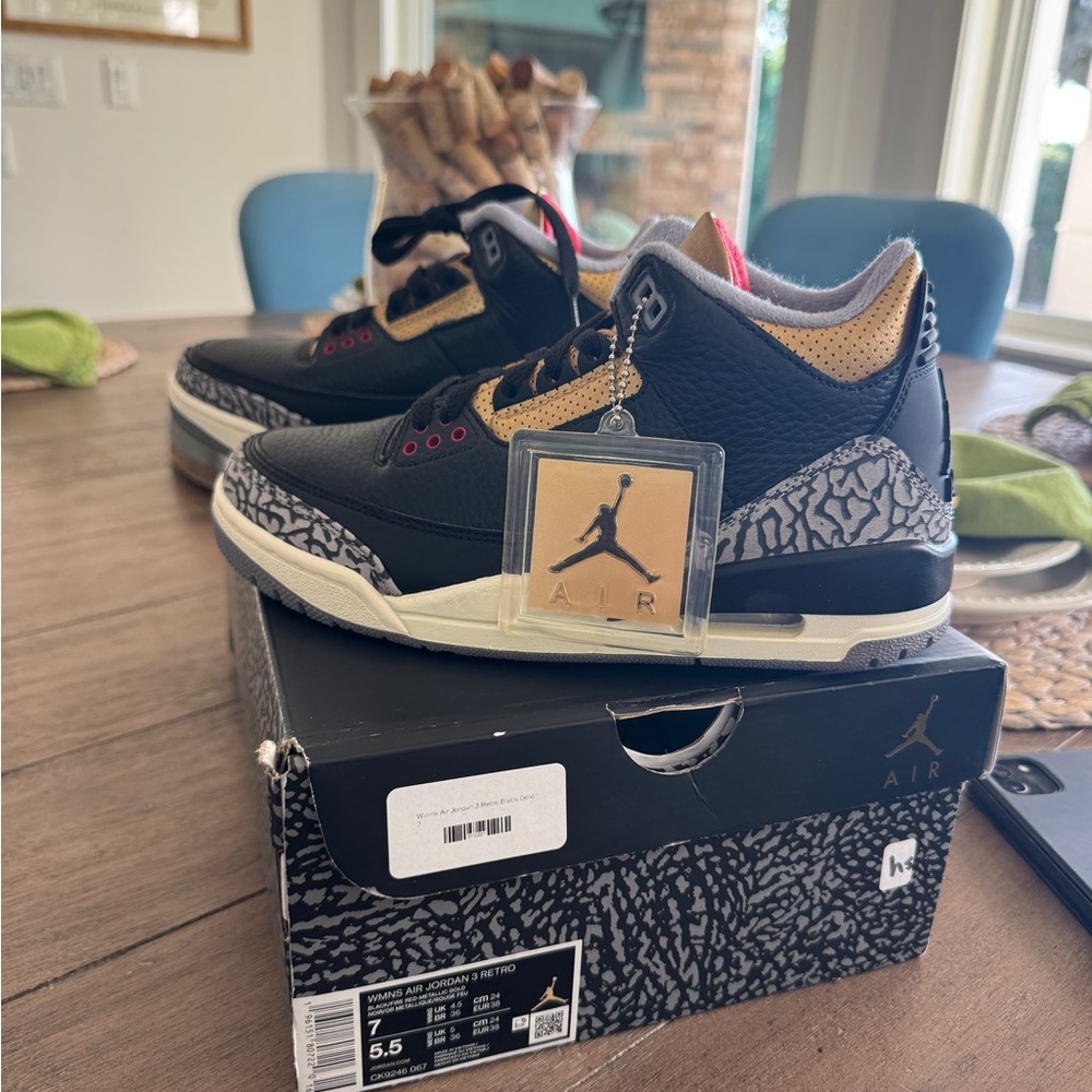 Air Jordan 3 Retro Black/Fire Red-Metallic Gold Women’s Size 7/Men’s Size5.5 NWT